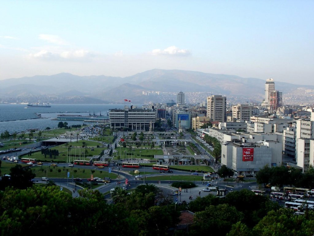 İzmir merkez Konak görünümü