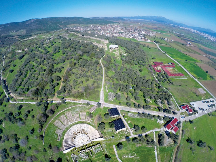 Torbalı Metropolis Antik Kenti hava görünümü